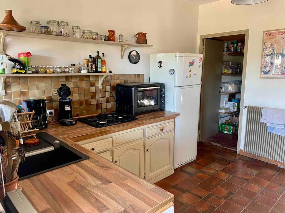 La Maison Du Prieure Vezenobres Bagian luar foto