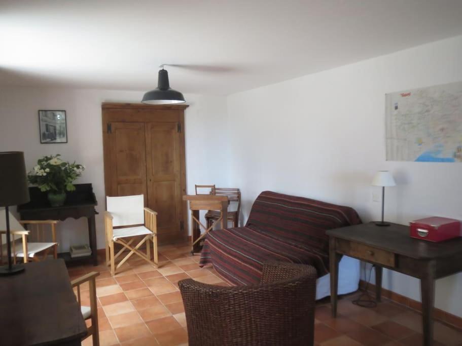 La Maison Du Prieure Vezenobres Bagian luar foto